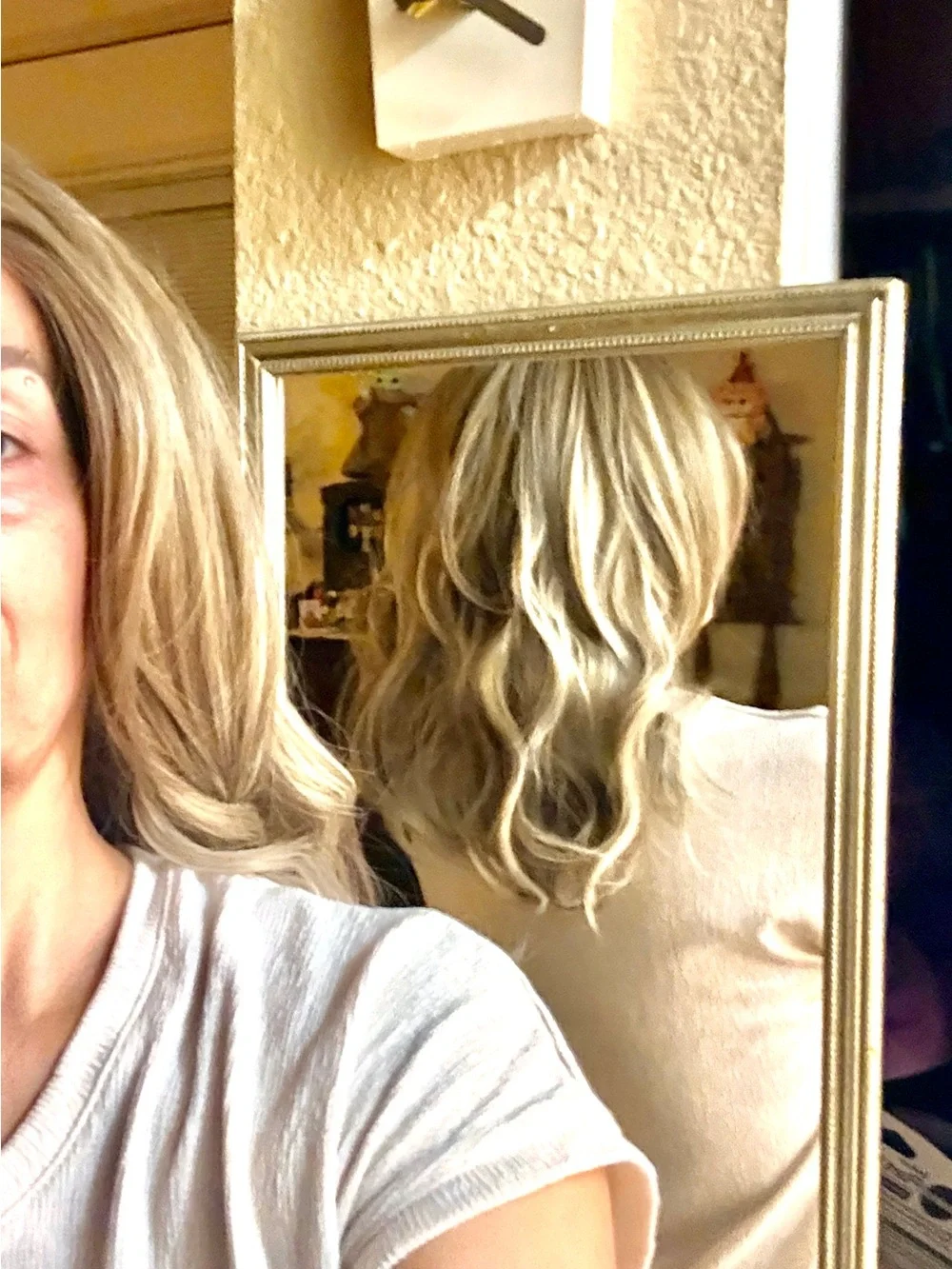 Blonde Highlight Wavy Women’s Wig - Natural Light Blonde lace from